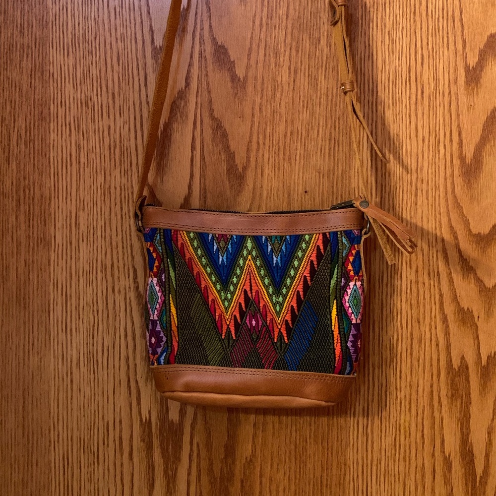 Hupil crossbody bag. Cute petite lil bag. BNWT
